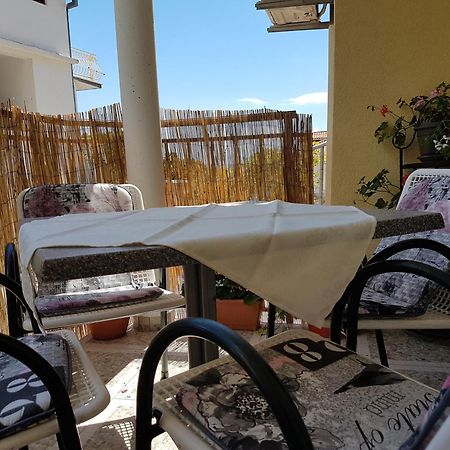 Apartmani Putnik Baška Voda Exterior foto