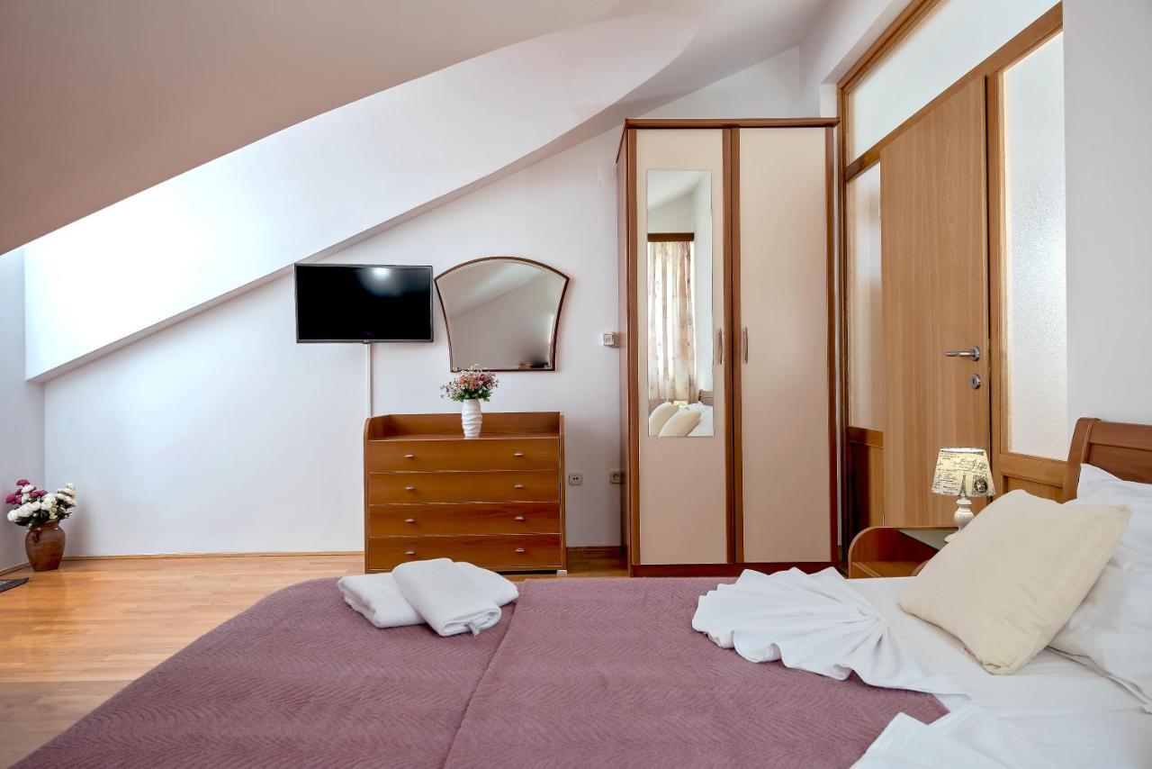 Apartmani Putnik Baška Voda Exterior foto