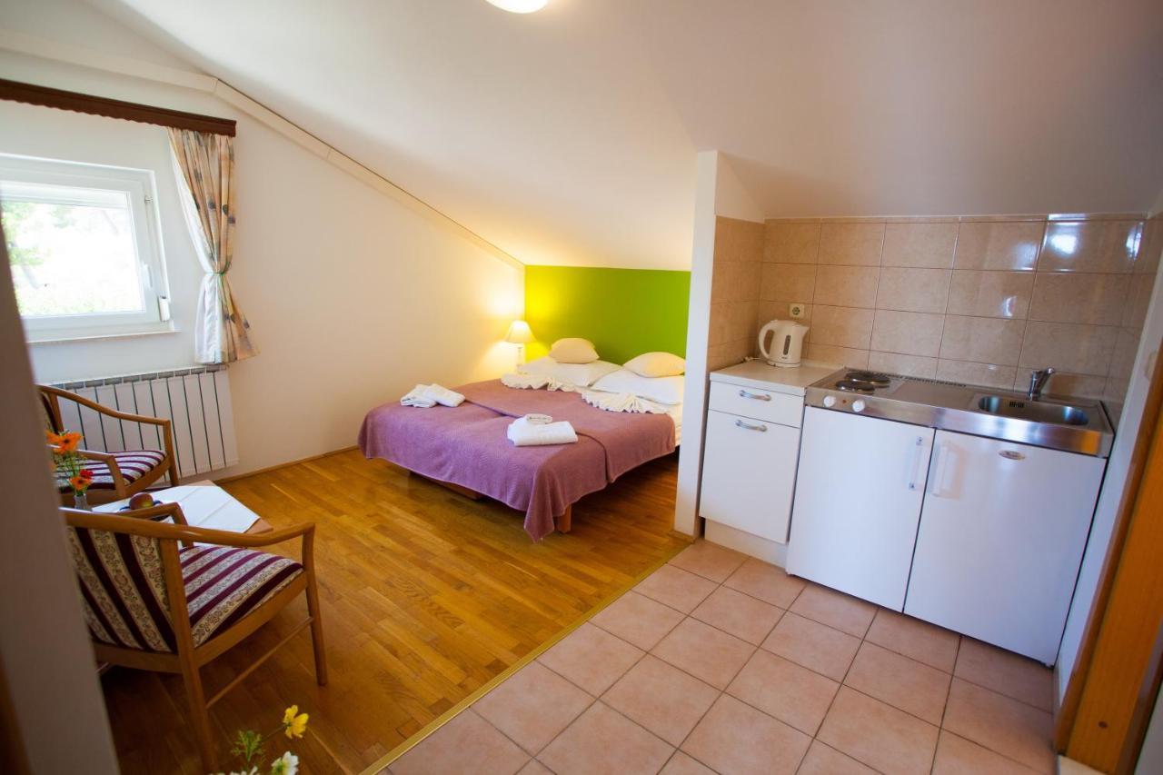 Apartmani Putnik Baška Voda Exterior foto